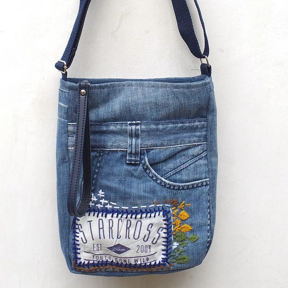 tas selempang jeans kotak mini motif sulam dan bordir label
