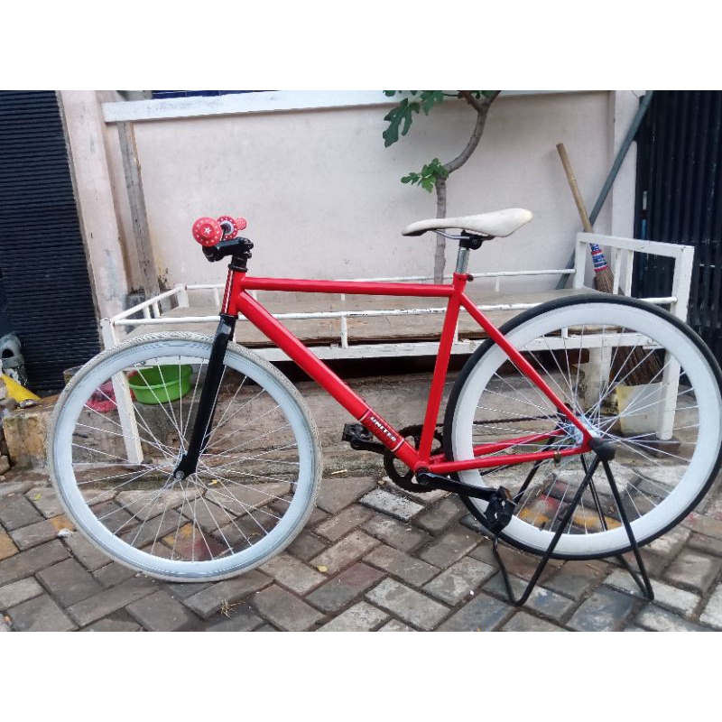 sepeda fixie united soloist 2