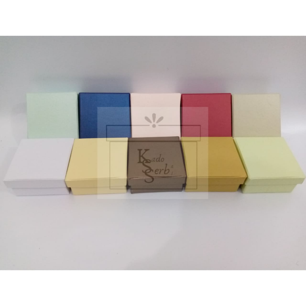 

Hardbox custom by kadoserbaserbi.id l kotak kado l giftbox