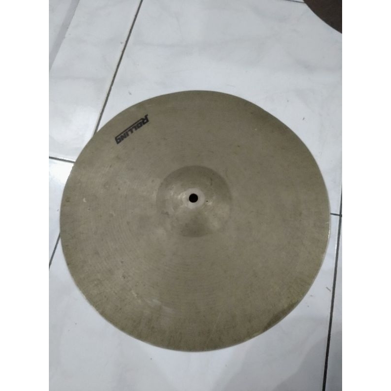 cymbal drum crash 16 rolling