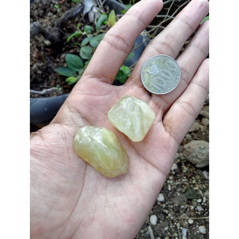 2 pcs Batu Giok Air / Neon Aceh ( Rough Bahan Batu Akik Natural - bukan bacan obi lumut sungai dareh