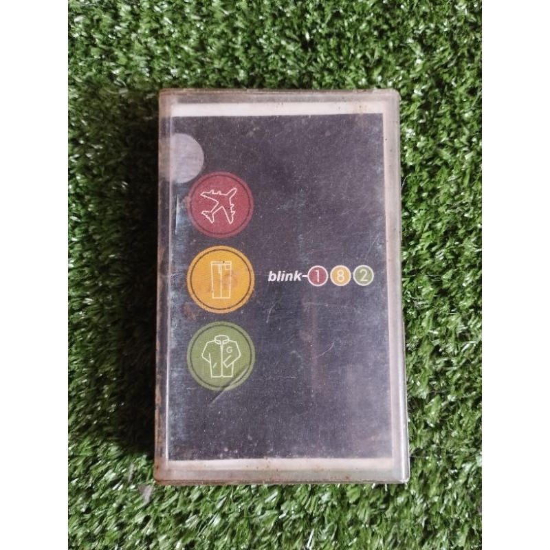 Kaset pita BLINK182 (2001) second original