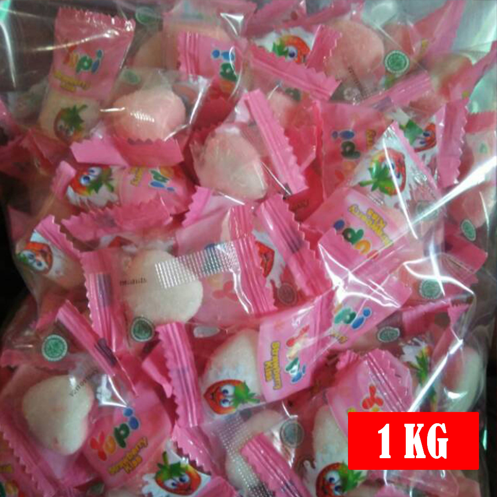 

Permen 1KG Gummy Yupi Strawberry Kiss Empuk Lezat Manis