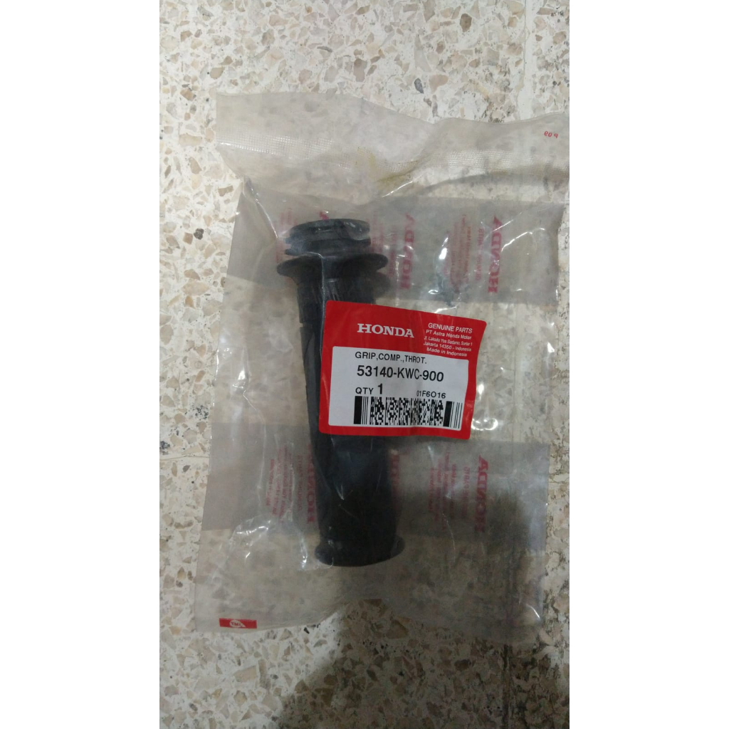 53140KWC900 GRIP COMP THROT CS1