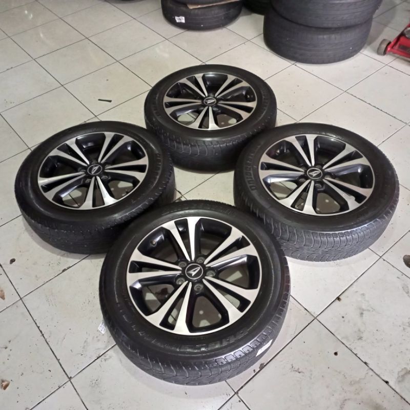 VELG MOBIL BEKAS terios ring 17 baut 5x114 pls ban 215/60/17
