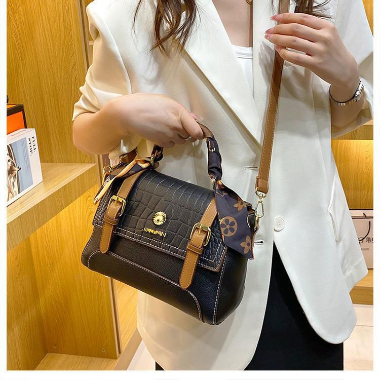 TASHAPPY EL 4733 Tas SELEMPANG Wanita Croco Modis Cantik Ada Syal Motif model korea supplier tas import CR7904 BQ3581