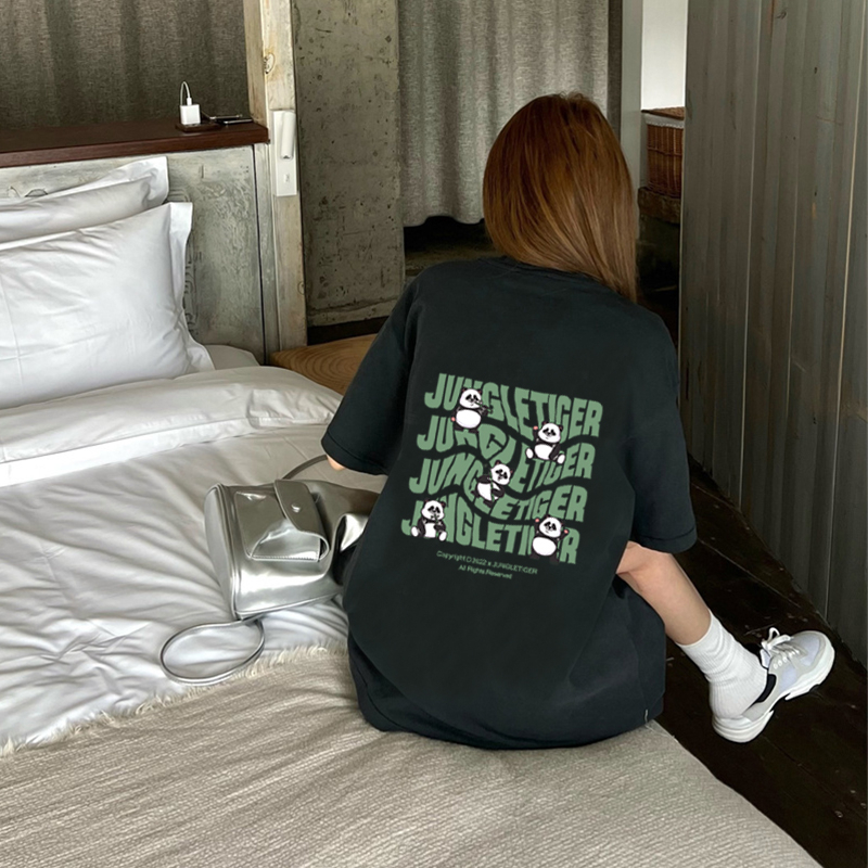 Baju Kaus Oversize Wanita Cartoon Bear Letter Graffiti Print T-shirt Import Lengan Pendek Kaos Wanita Korean Style