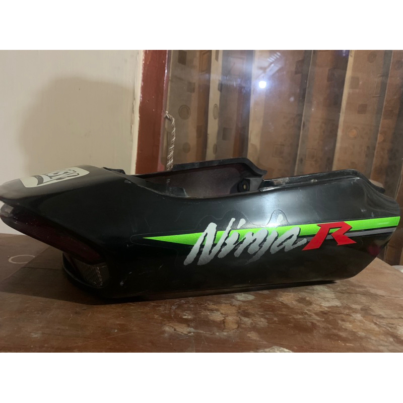 body belakang ninja r