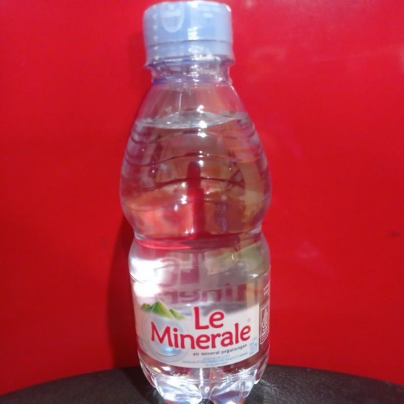 

LE MINERALE BOTOL 330ML