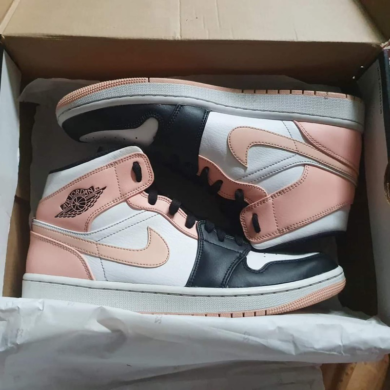Air jordan 1 mid crimson tint