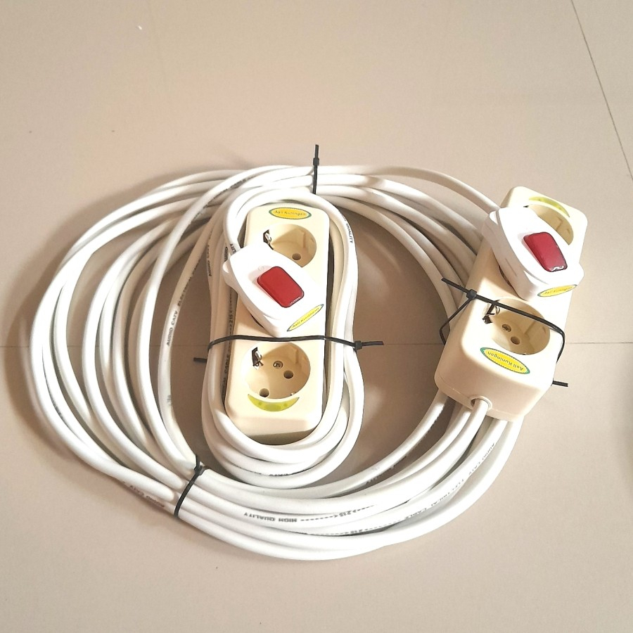 Stopkontak Kabel Rakitan 3 lbg Matsui + Kabel + Steker On /Off Putih