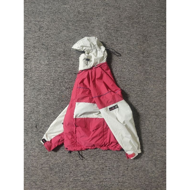 snowboard jaket gorpcore