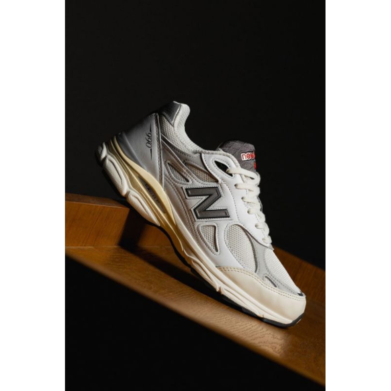 sepatu New Balance 990 V3 made in USA