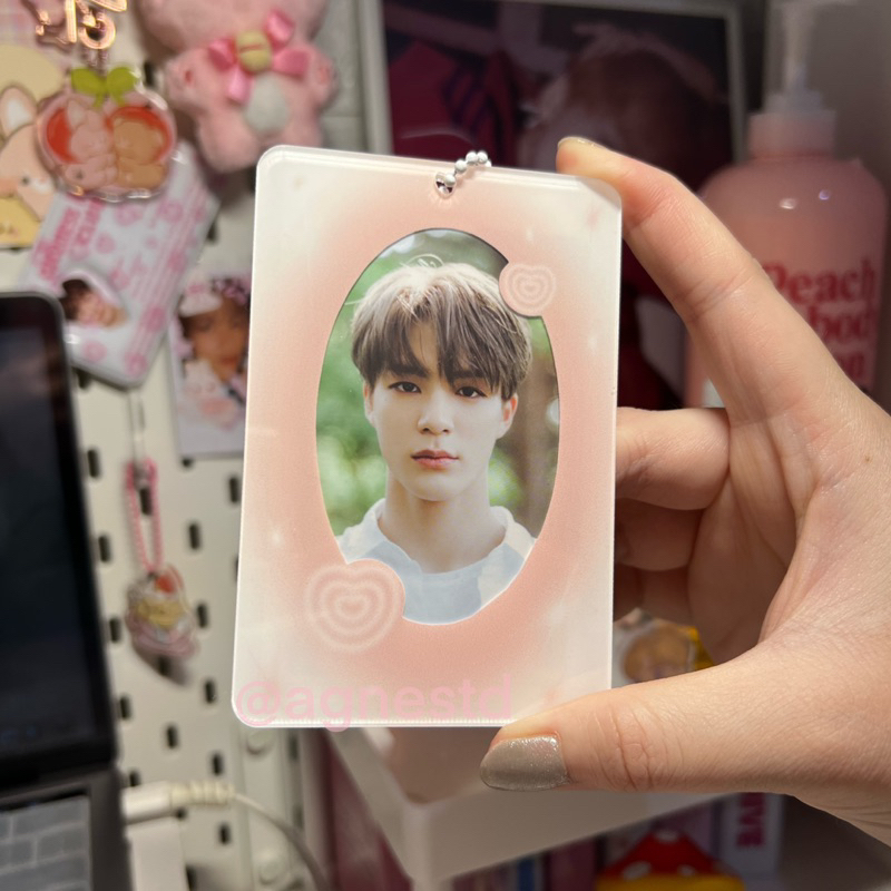 

acrylic photocard holder heart blush by agnestd