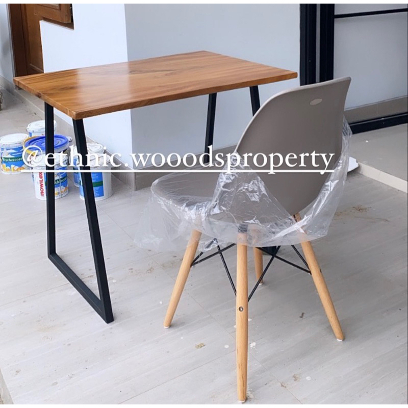 MEJA BELAJAR KAKI BESI / MEJA KERJA