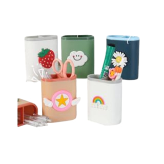 

KOTAK PENYIMPANAN ALAT TULIS MOTIF KARAKTER KARTUN