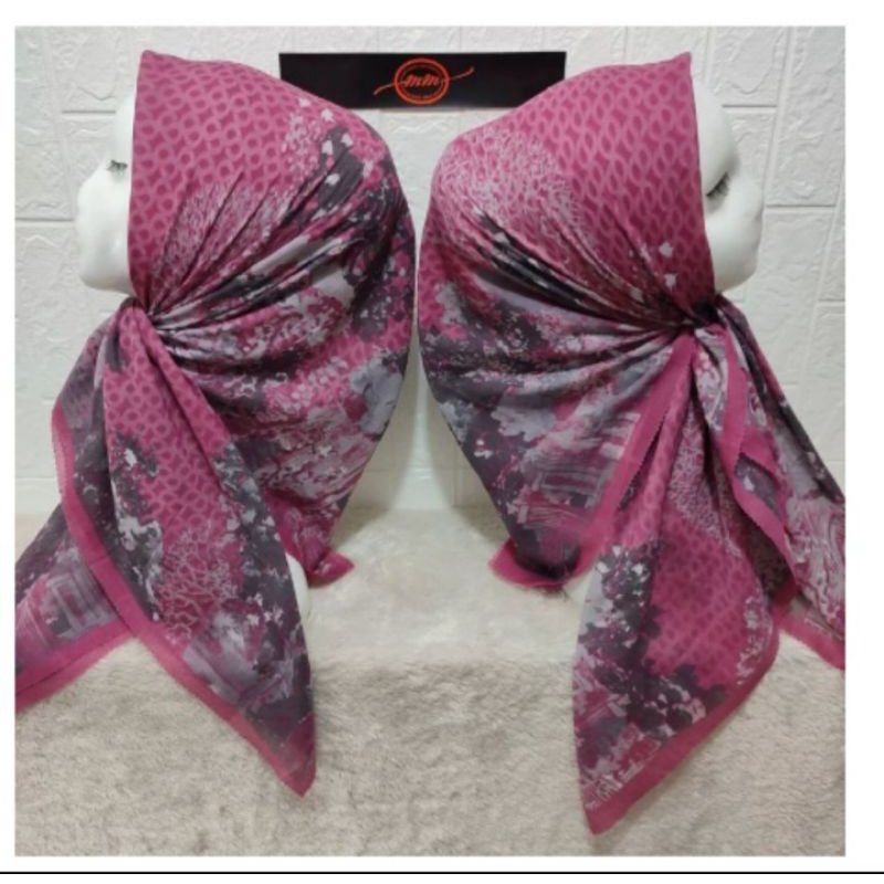 Hijab voal motif newyork magenta pink