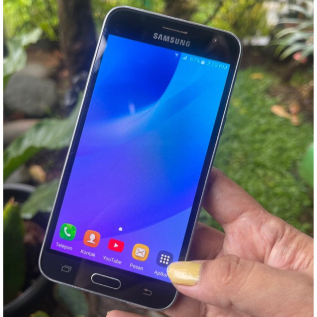 hp Samsung galaxy J3 (2016) duos second like new