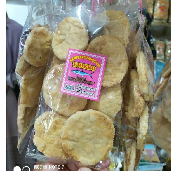 

Kerupuk kemplang panggang tjokro bonus sambal terasi