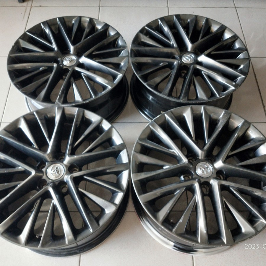 Velg Mobil Bekas Ring 18 Lubang 5 REPLIKA LEXUS R18X8 5X114,3