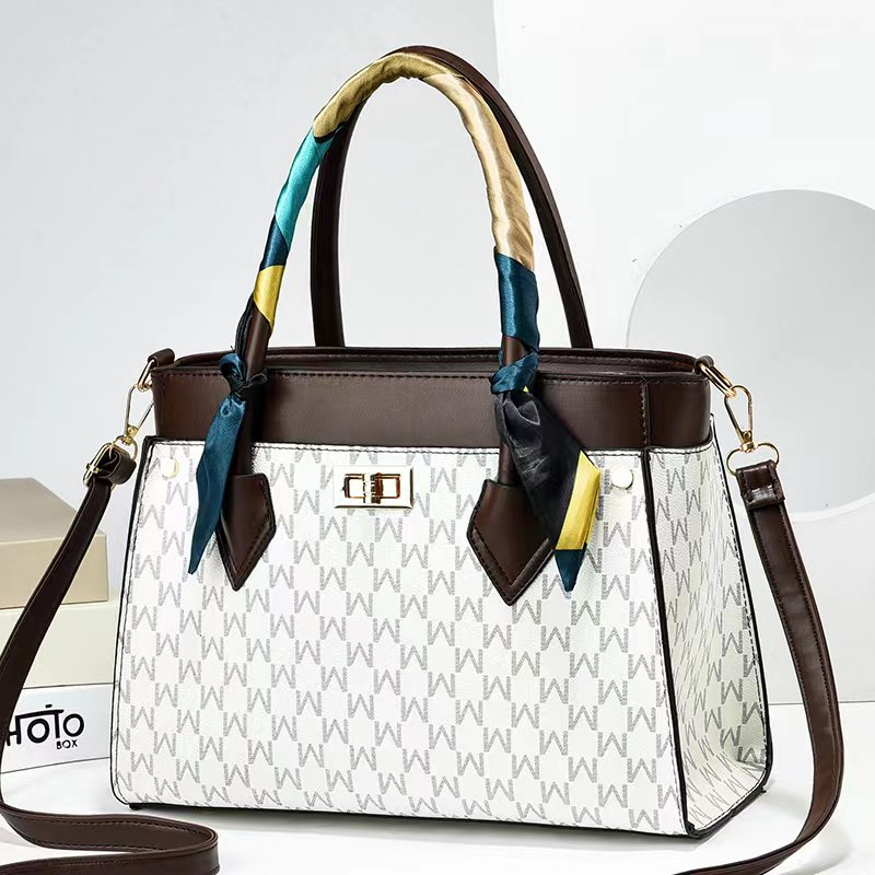 MV_Marvelouz MV303572 Tas HANDBAG Wanita Motif Fashion Kekinian Ada Talpan terbaru 1kg bisa 1 tas supplier tas import BQ3572