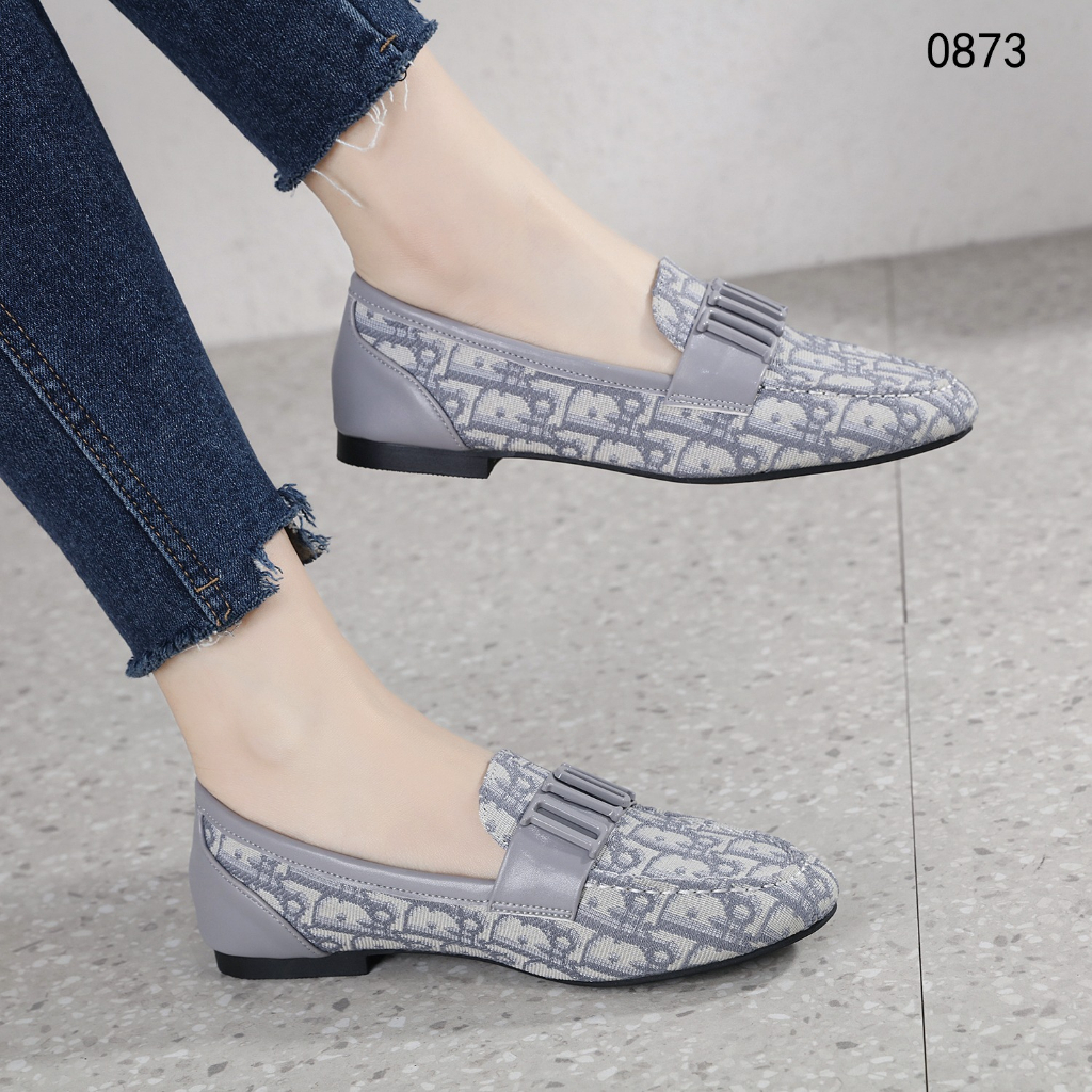 D 0873 Loafer Shoes