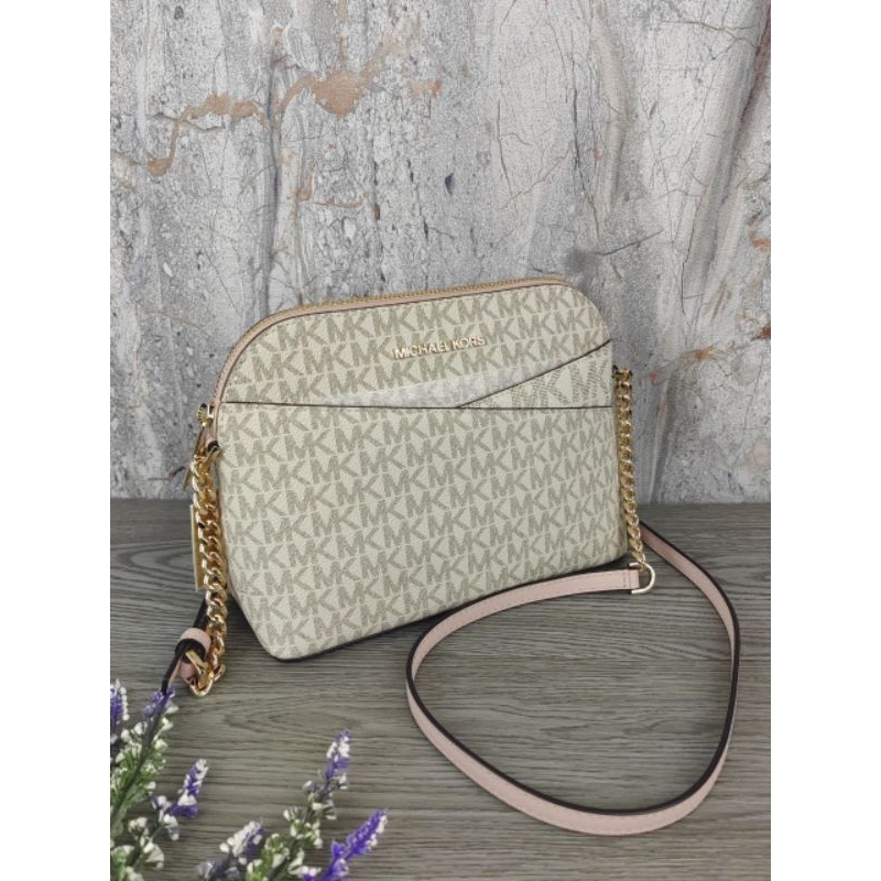 MK jet Travel medium dome signature vanills blush