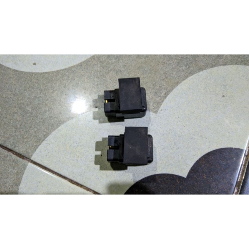 Relay Omron Relay Kipas Radiator Motor Yamaha Vixion R15 Jupiter MX Copotan Original