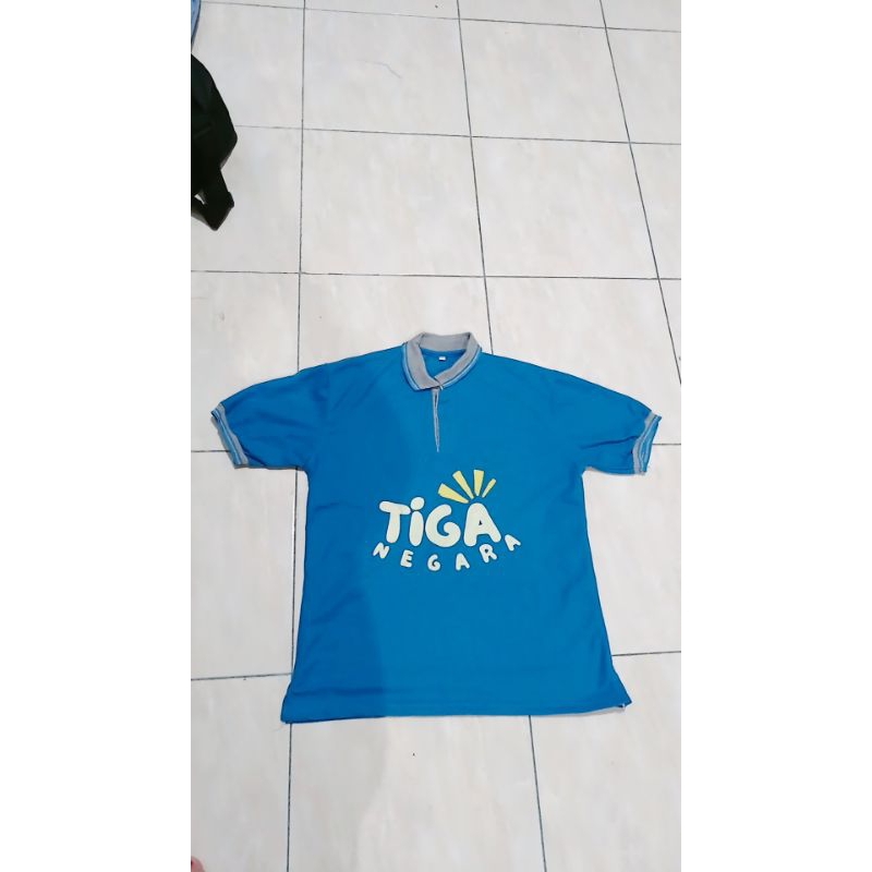 Baju hadiah tidak terpakai