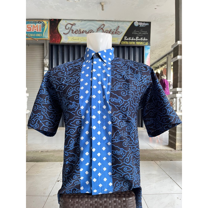 BATIK TRUSMI Hem Kemeja Pria Lengan Pendek Motif Mega mendung untuk Kerja- Batik cirebon