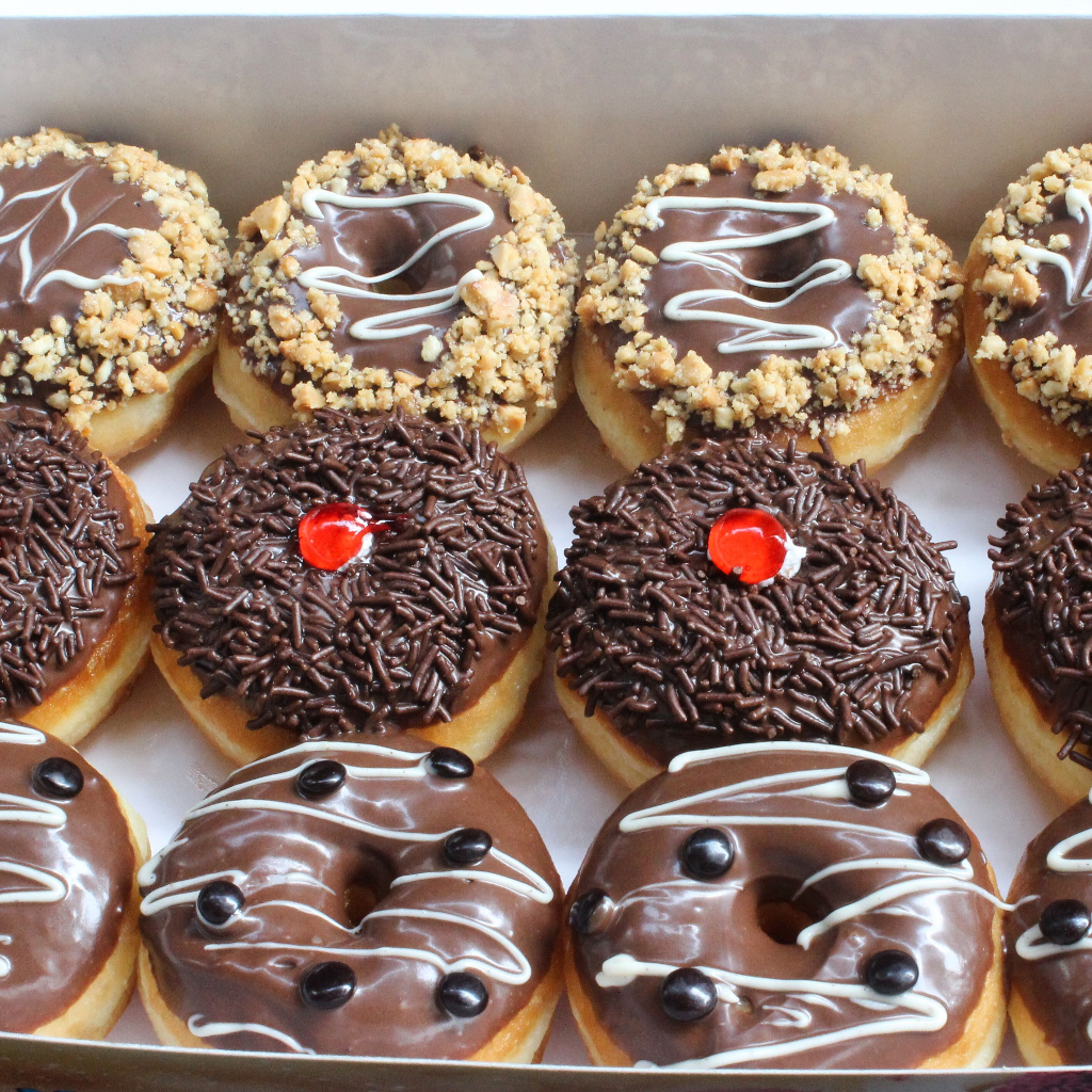 

Donat Coklat Isi 12