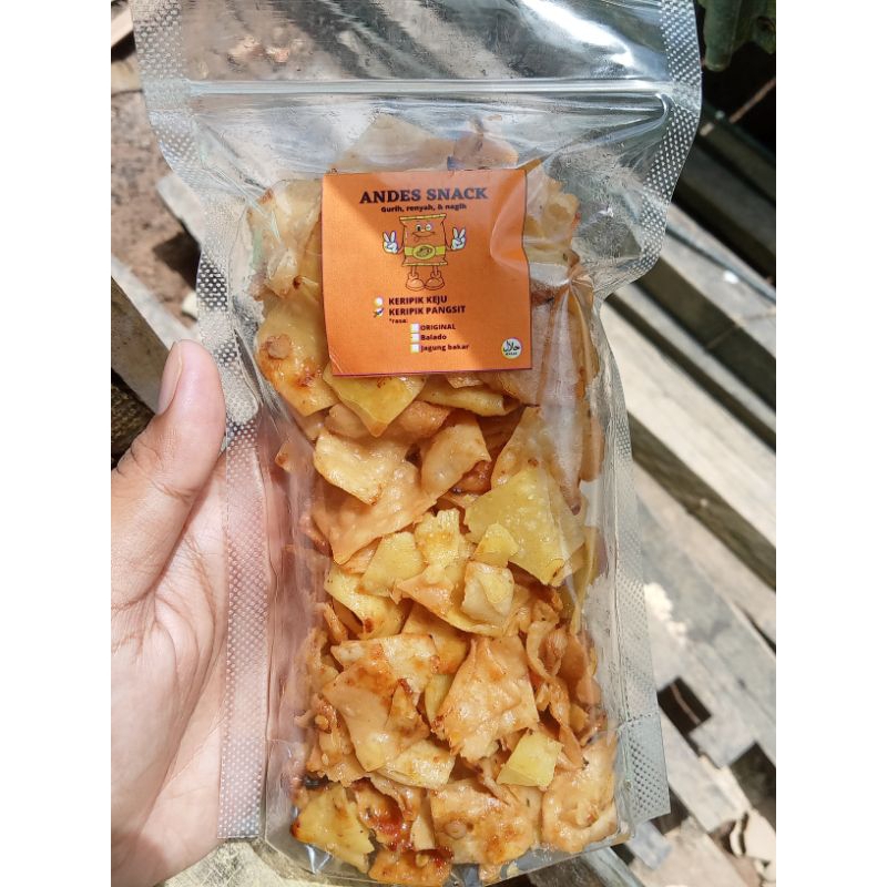 

keripik pangsit pedas manis daun jeruk 100g