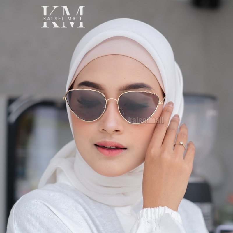 Frame Kacamata Hitam (UNISEX) WANITA PRIA Bentuk Cat Eye Horn Kucing Gaya Vintage Retro Bahan Metal Kcamata Item Korean Cat Eyes Anti UV Silau Sinar Matahari Sunglasses Eyewear Glasses Konser Pantai Jalan KCH41