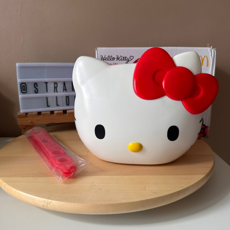 HELLO KITTY MCDONALD LIMITED EDITION CARRIER TEMPAT MINUM MAKAN