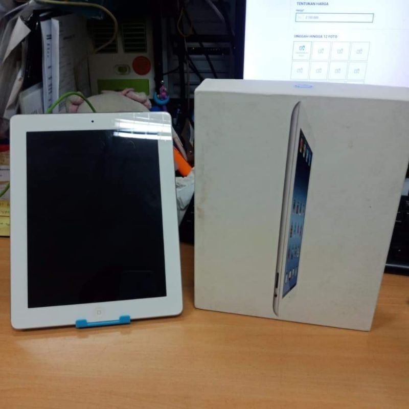 IPAD 3 WHILE 64 GB 3G