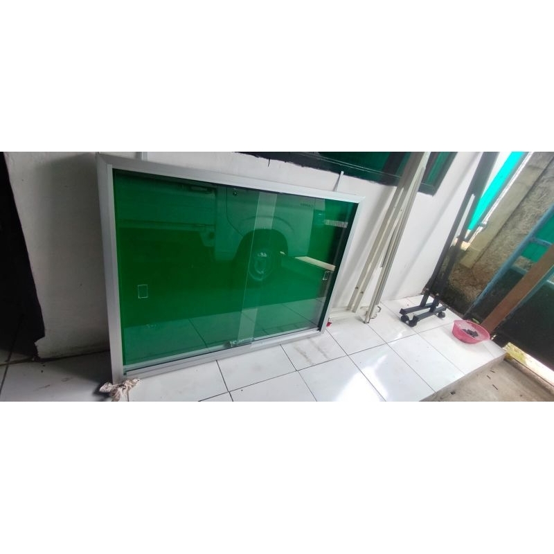 Mading gantung karpet  75 x 100