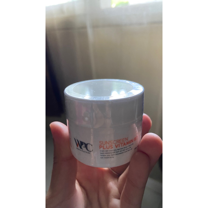 Sunscreen B3 Wijaya Platinum Skincare