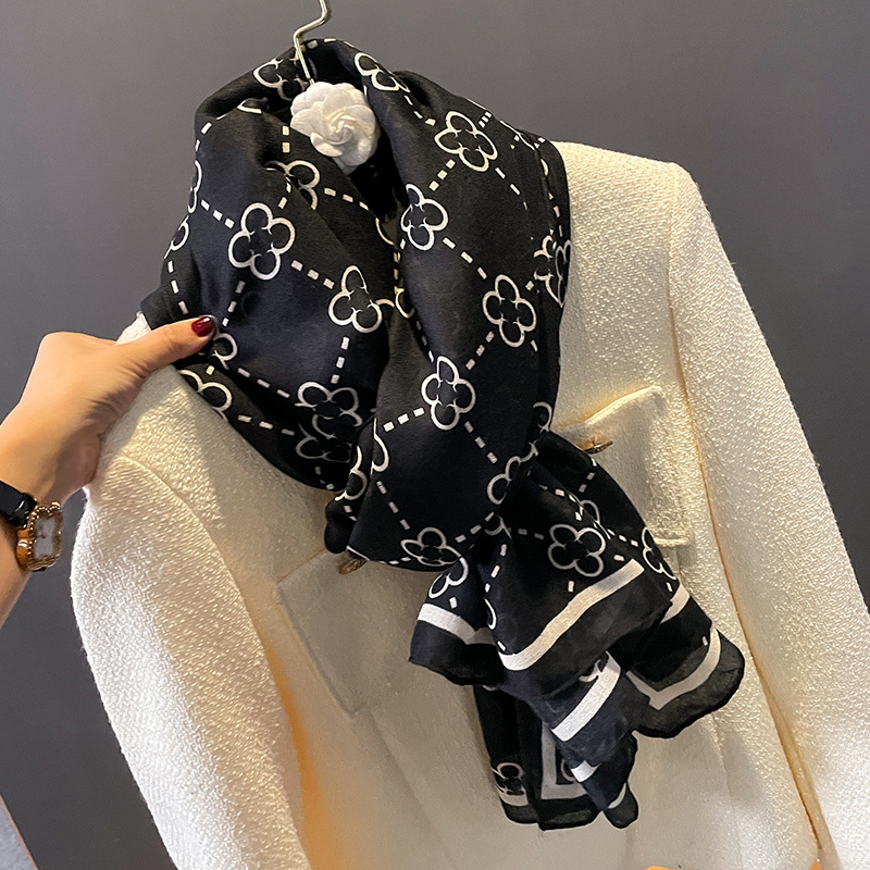 ITSFRIDAY LOUISE IN BLACK Scarf - Premium Pashmina Shawl Selendang Syal Pasmina Hijab Import Motif Clasic Flower Black