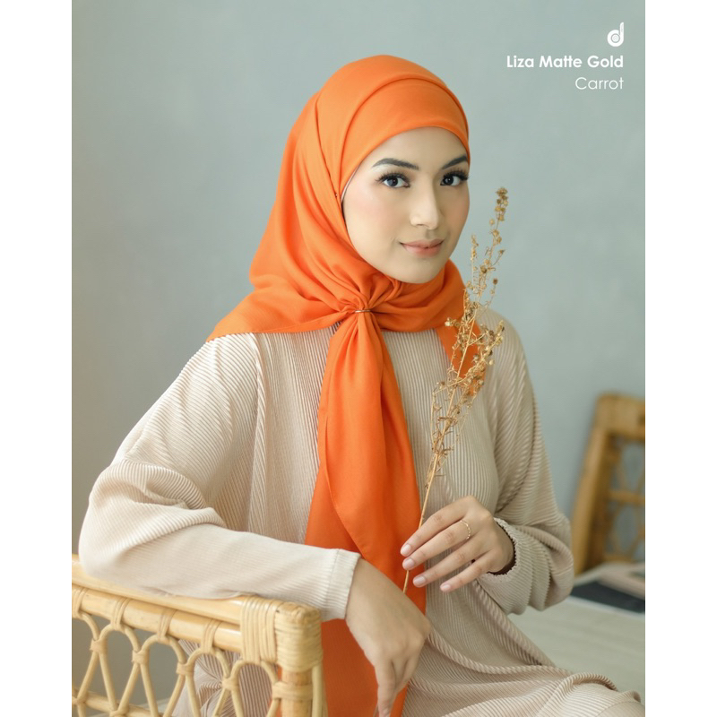 liza matte carrot orange deenay