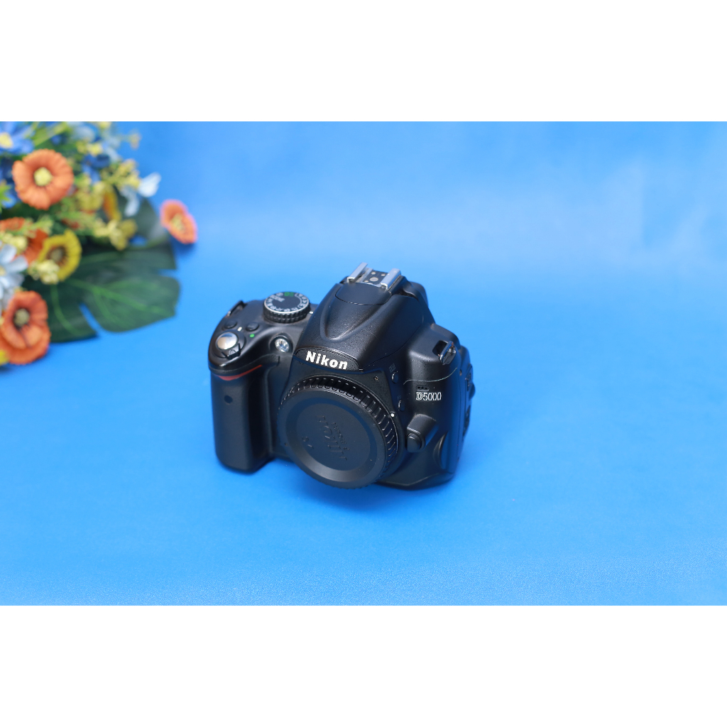 Kamera NIKON D5000 BO Body Only Kamera DSLR -Tanpa Lensa vg