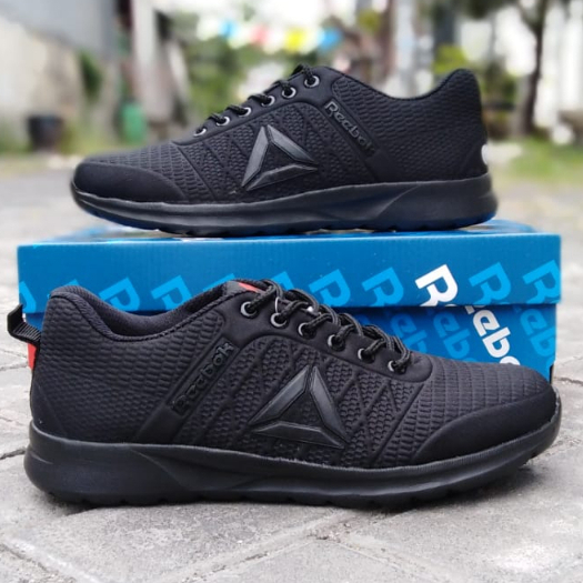 SEPATU SEKOLAH HITAM POLOS PRIA WANITA RBK / SEPATU KERJA HITAM / SEPATU KASUAL SNEAKERS HITAM POLOS