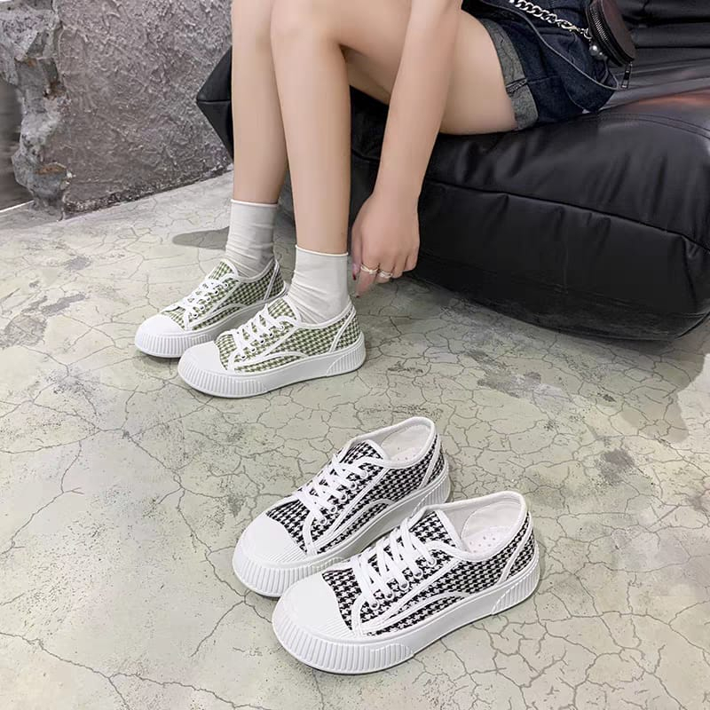 COD Sneakersdaily 562 Sneakers Wanita Import Korean Style Kasual dan Elegant