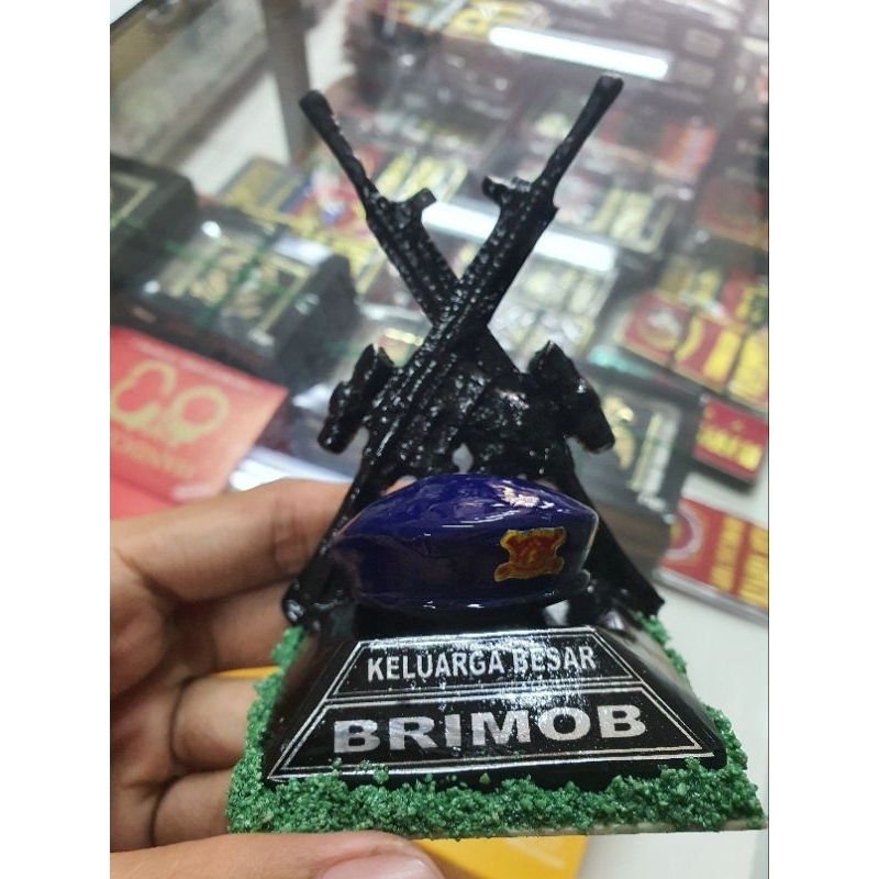 Miniatur Baret Brimob Tembak  | Patung miniatur mobil Brimob Senjata | Pajangan figure kecil Army Ba