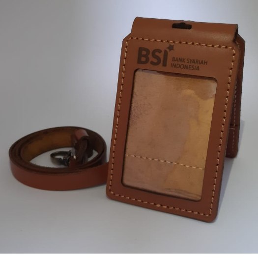 

Name Tag Kulit Custom Gantungan Id Card Holder Kulit Custom Nama Logo Instansi Perusahaan