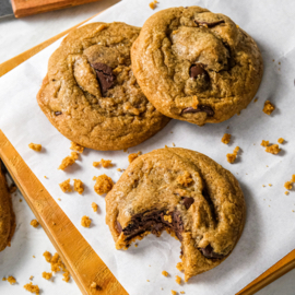 

Classic Chocolate Chip Cookies Soft Baked Thin Soewy Cookie Kukis Coklat Choco Chips - 2Pcs | GOTCHA BAKED