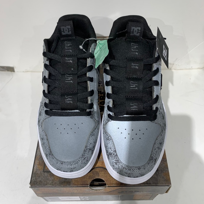 SEPATU DC ORIGINAL STARWARS MANTECA