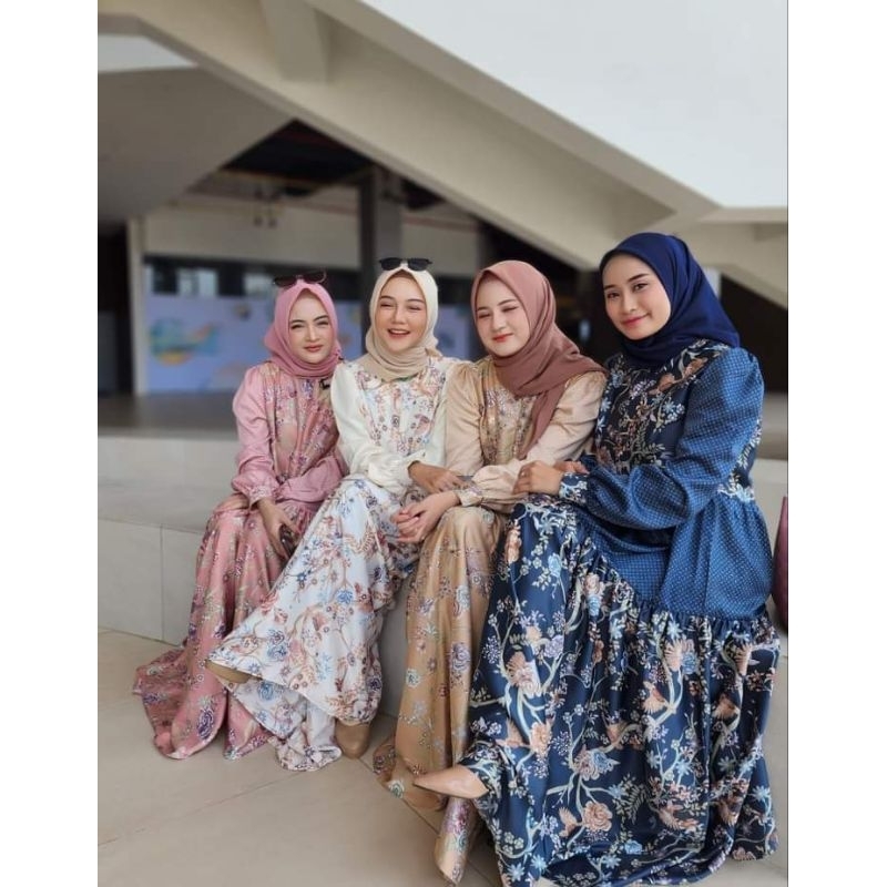 Linalivia Hijab || Dress Seraphina || Ootd kondangan || Linalivia Hijab || Dress silk