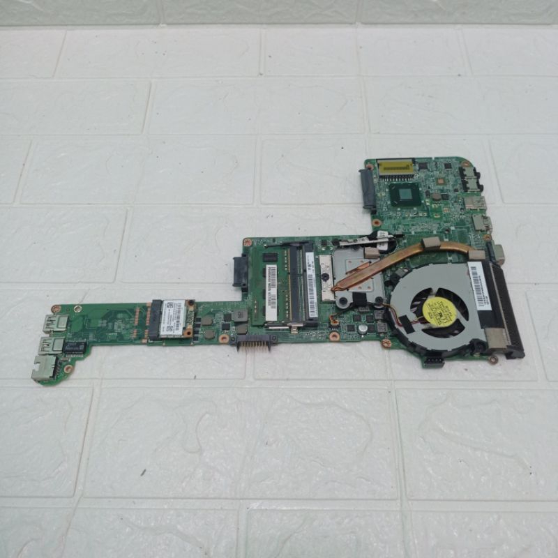 motherboard mainboard mobo mesin Laptop Toshiba C840