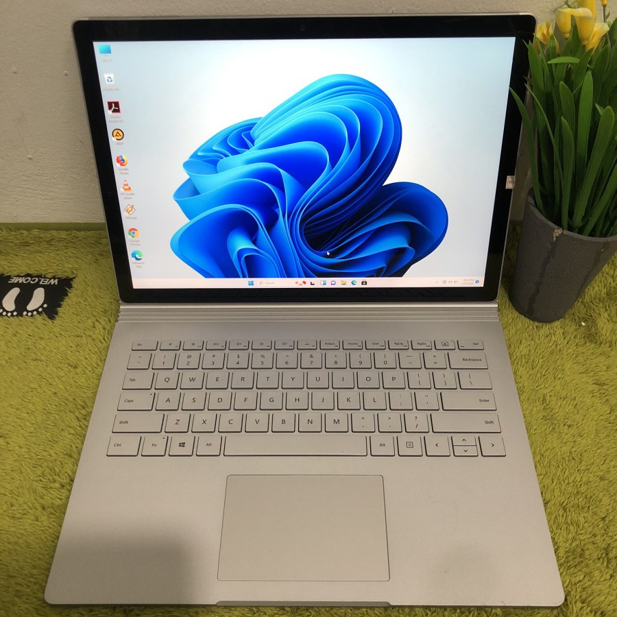 Microsoft Surface Book 2, intel Core i5 GEN 7, i5 gen 8, Ram 8/256GB - - CORE I5 GEN 8