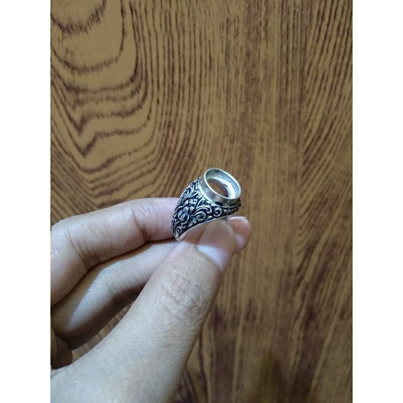 Cincin / emban perak ukir Bali